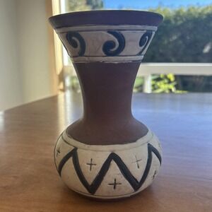 Vintage Weller Style Pottery Vase Suevo Native American Style 7"